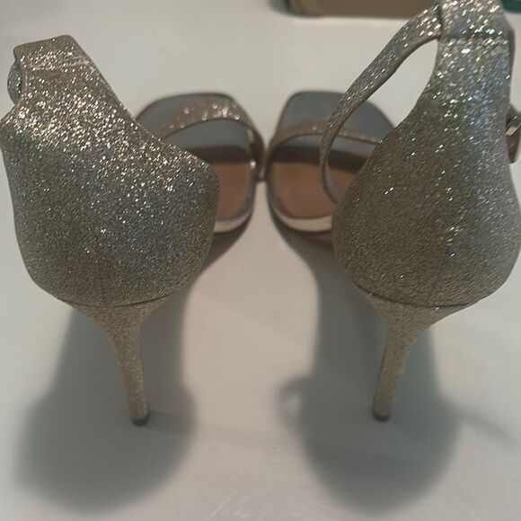 Wild Pair Gold Heeled Sandals Stiletto Ankle Strap - Picture 4 of 6